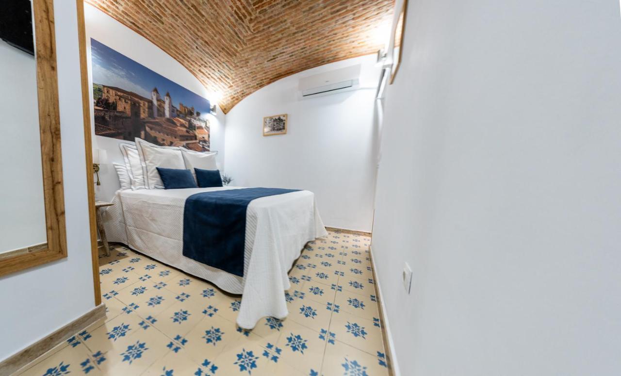 Art And Suite Apartment Cáceres Exterior foto